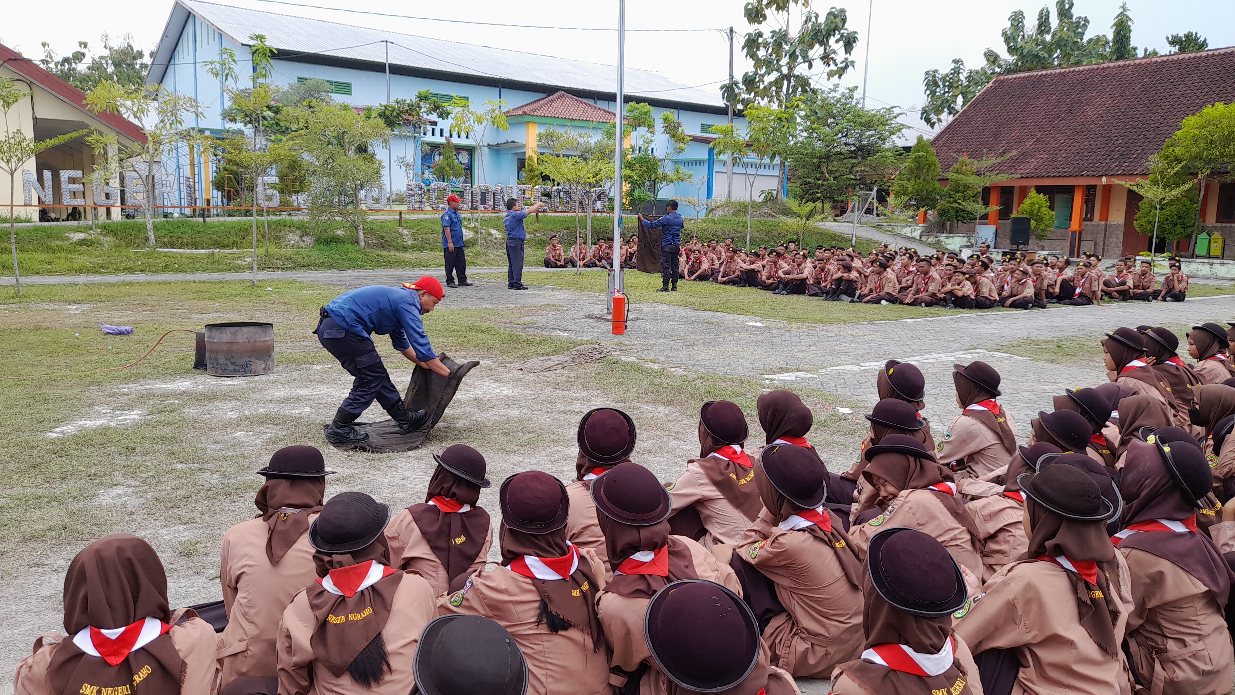 Gambar 2