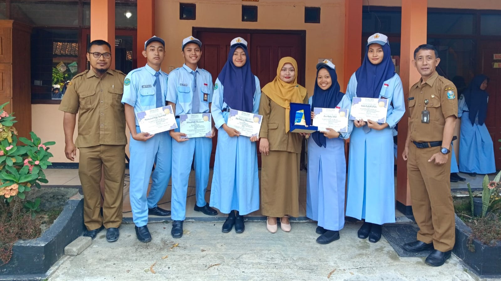Gambar 1